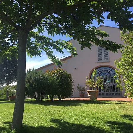 Podere Villabassa Farm stay *